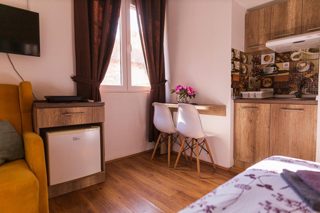 S&N Apartments Ni Екстериор снимка
