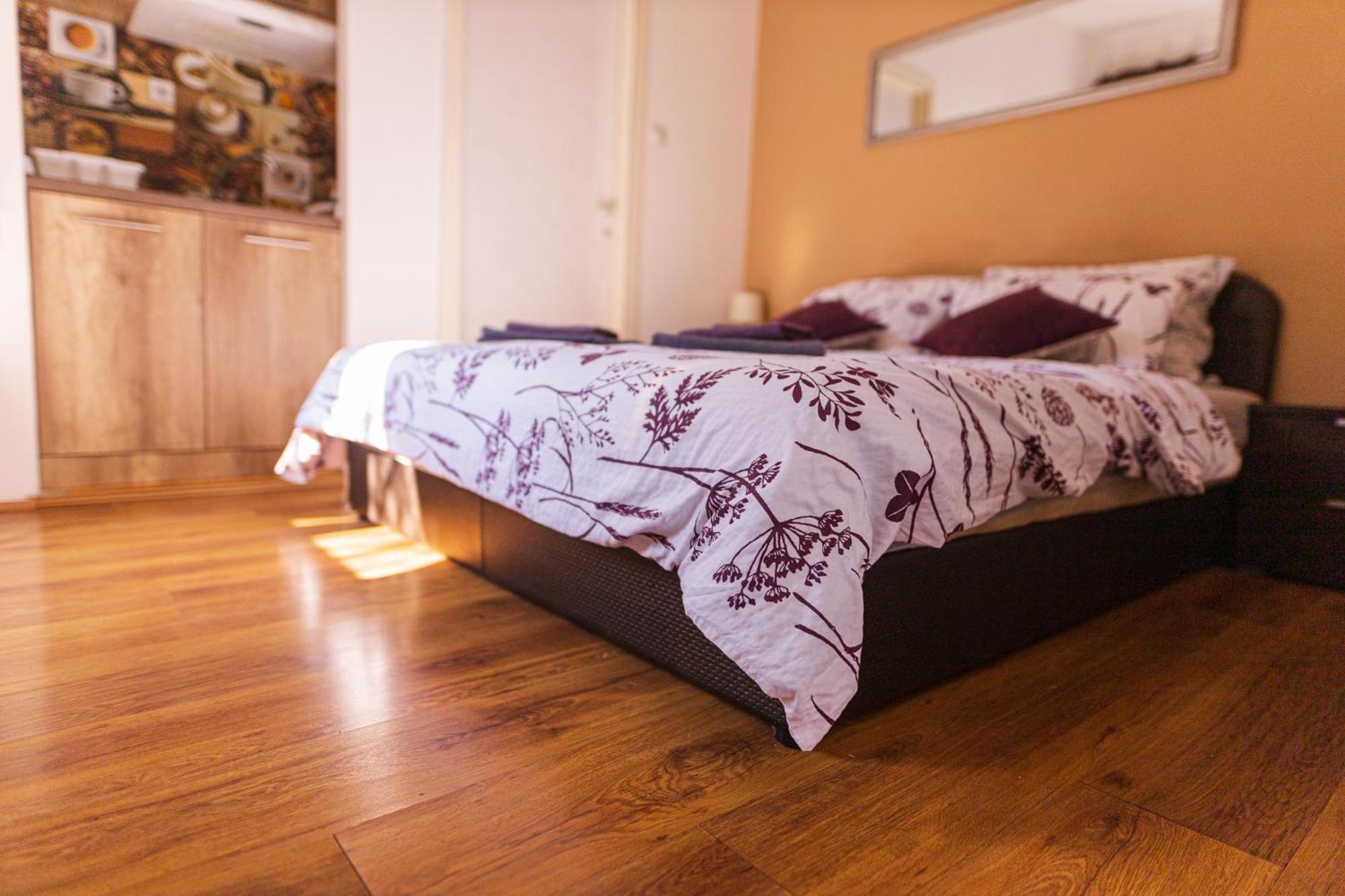 S&N Apartments Ni Стая снимка