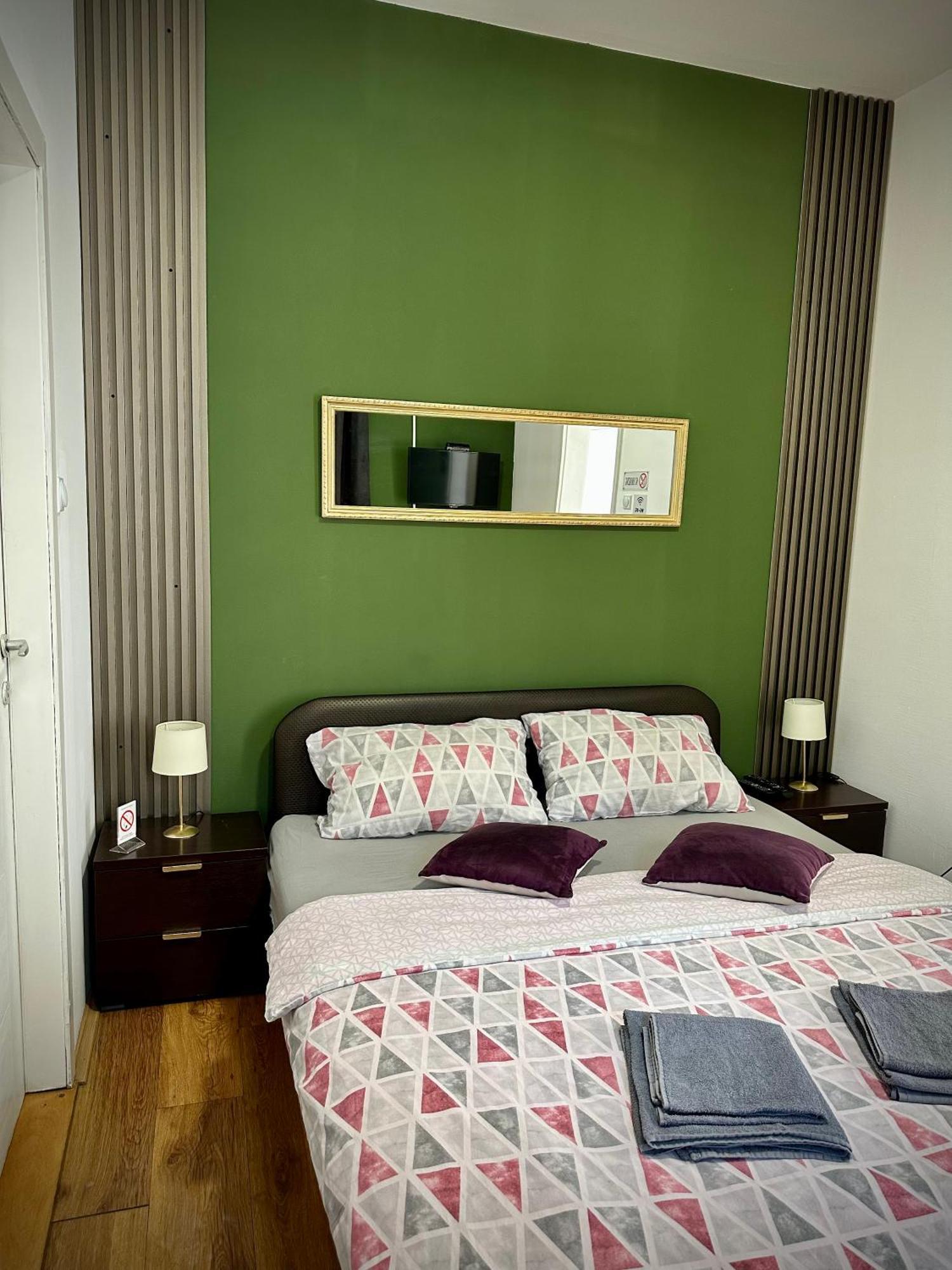 S&N Apartments Ni Екстериор снимка